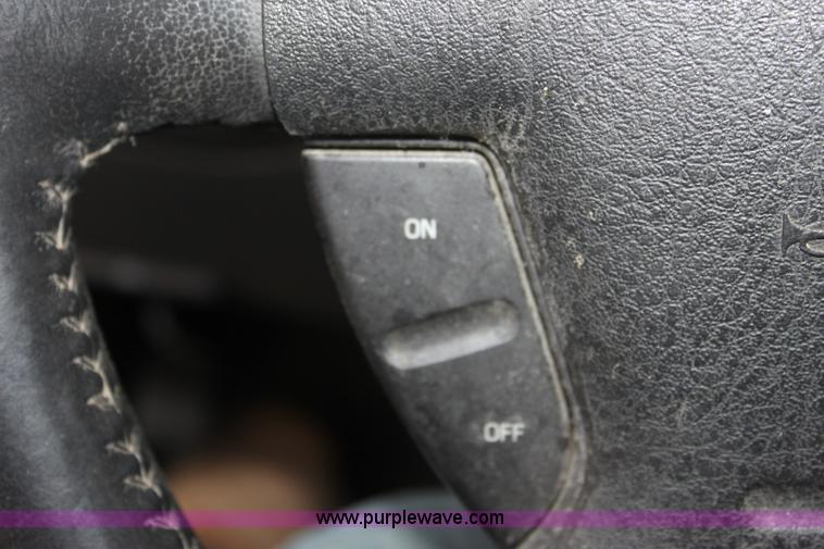 image for item A7307 2004 Ford Explorer XLT SUV