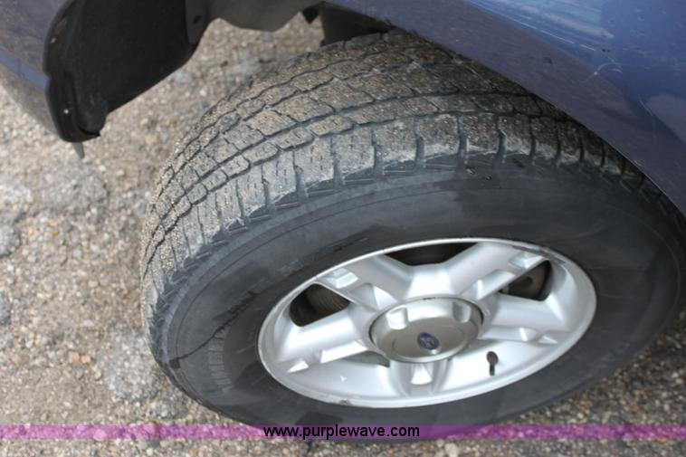 image for item A7307 2004 Ford Explorer XLT SUV