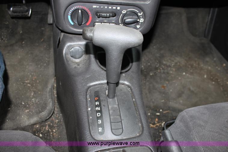 image for item A7308 2001 Saturn SC2