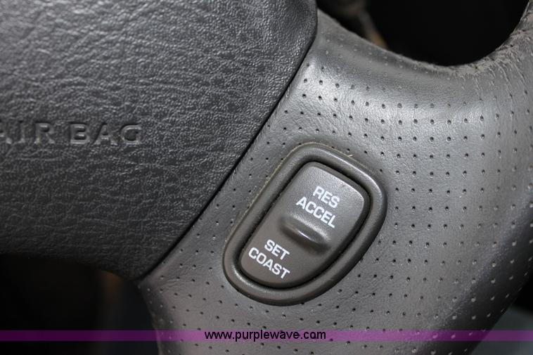 image for item A7308 2001 Saturn SC2