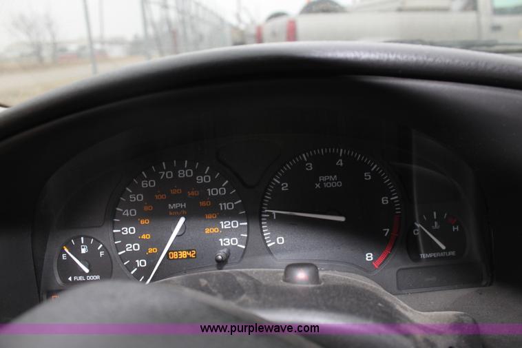 image for item A7308 2001 Saturn SC2