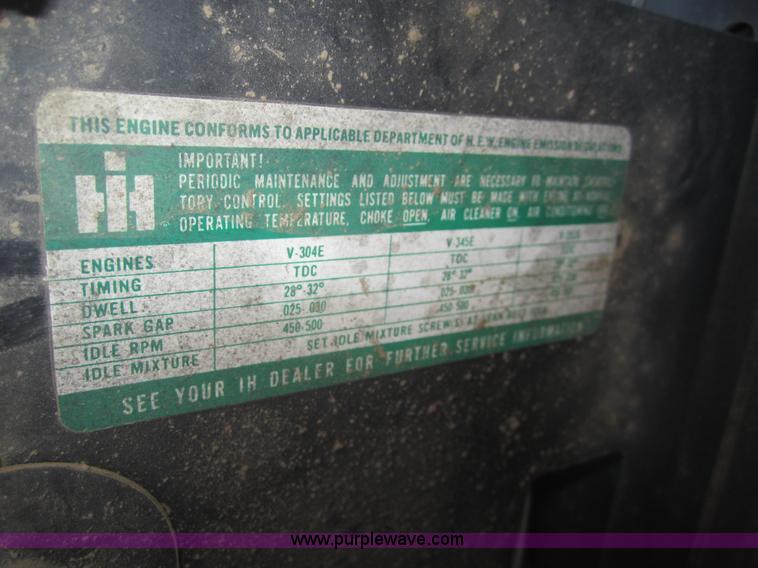 image for item B5660 1970 International Loadstar 1600 truck cab and chassis