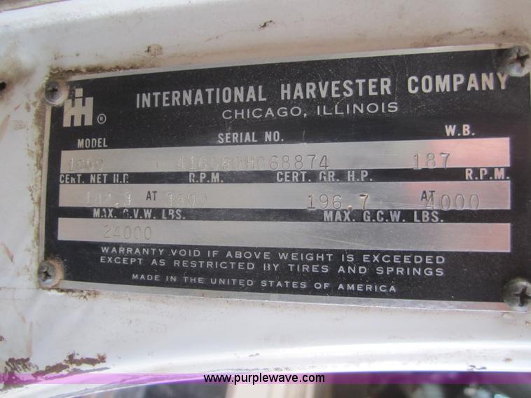 image for item B5660 1970 International Loadstar 1600 truck cab and chassis