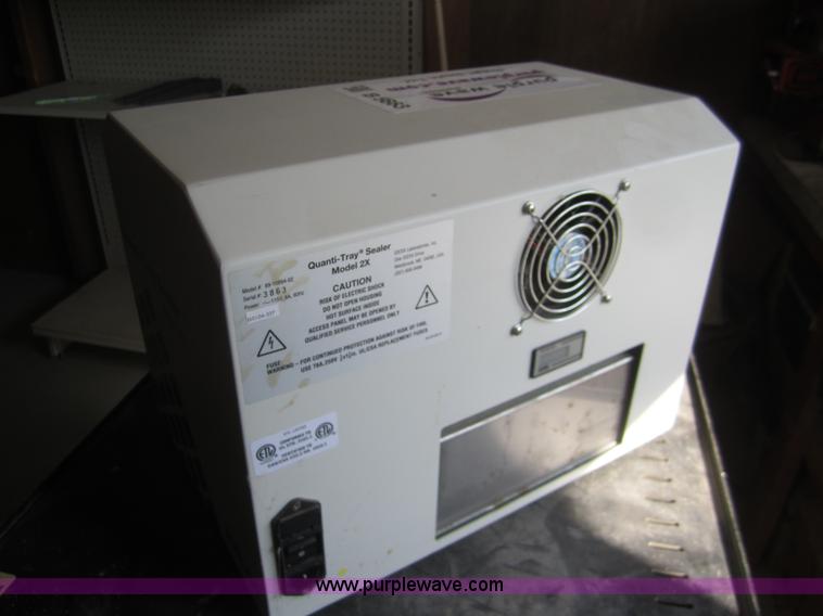 image for item B5663 IDEXX Quanti-Tray 2X sealer