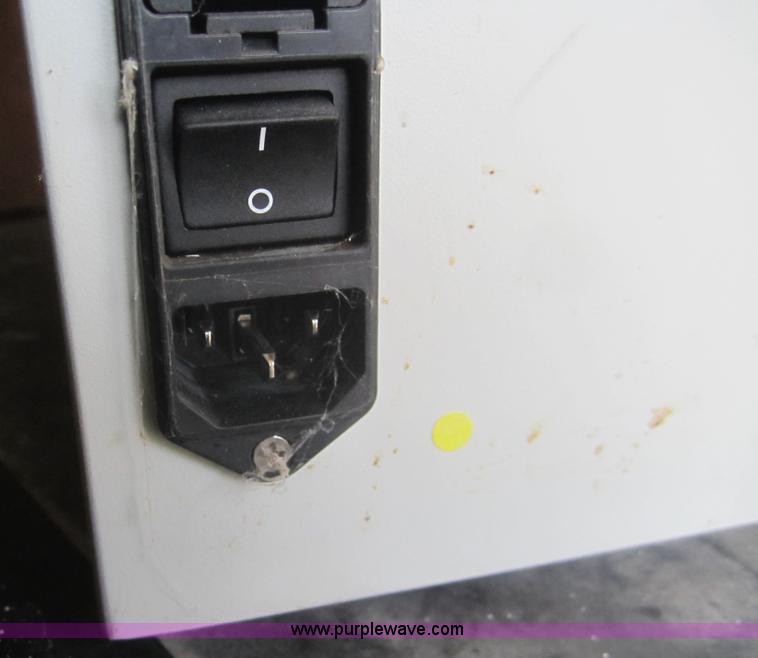 image for item B5663 IDEXX Quanti-Tray 2X sealer