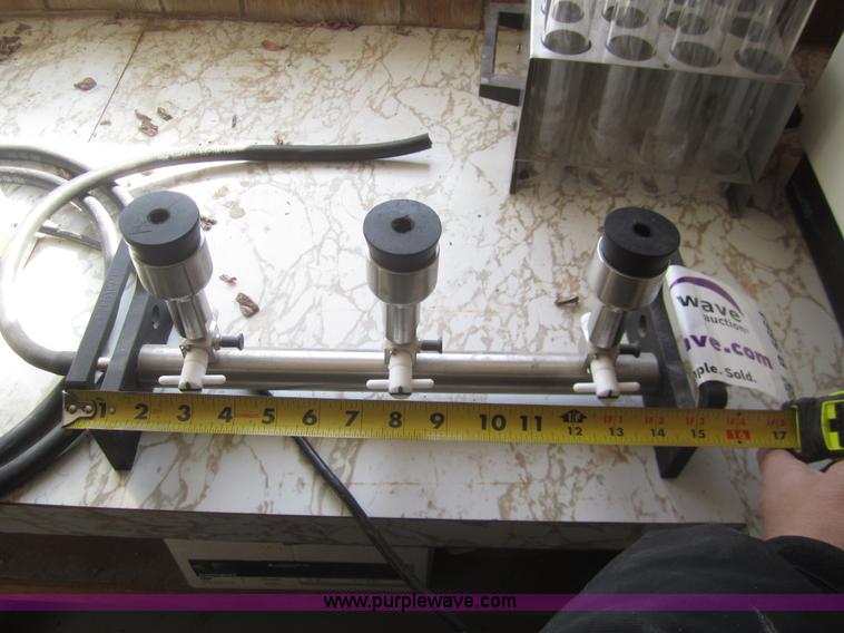 image for item B5664 Gast vacuum pump/vac