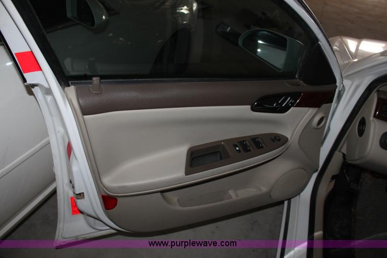 image for item B8959 2006 Chevrolet Impala Police