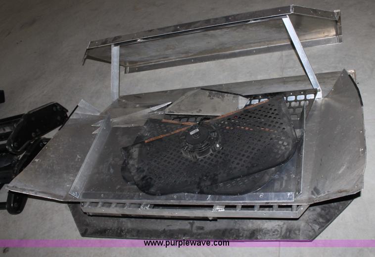 image for item B8960 Ray Allen dog kennel