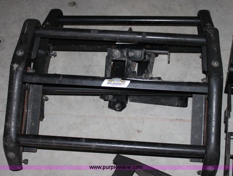 image for item B8961 Assorted automotive accessories