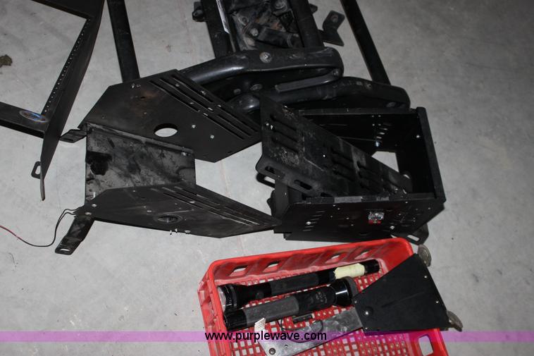 image for item B8961 Assorted automotive accessories