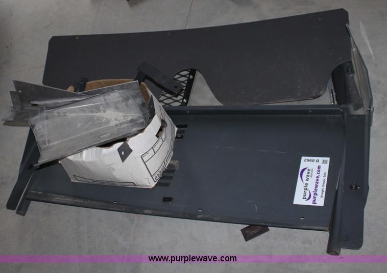 image for item B8962 Police cage