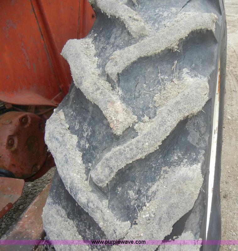 image for item C4003 International 600 tractor