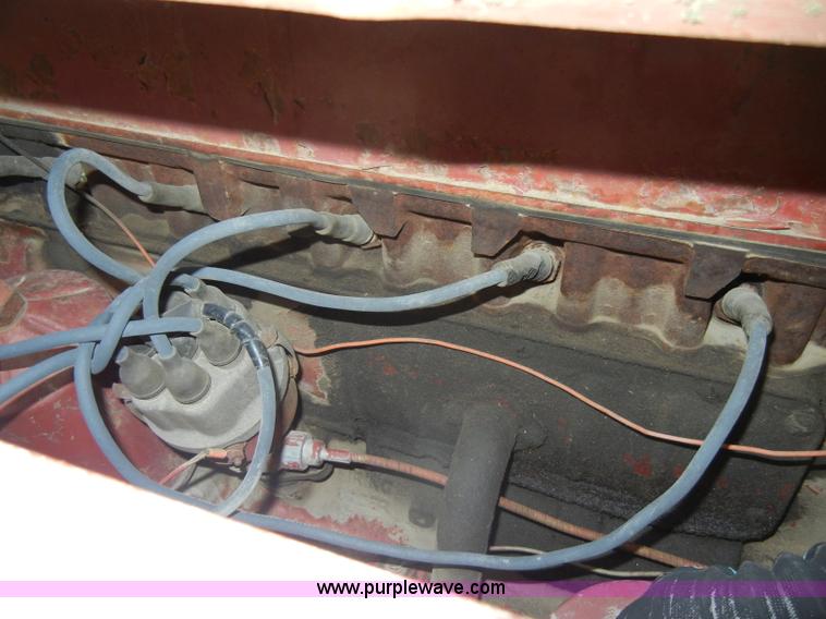 image for item C4003 International 600 tractor