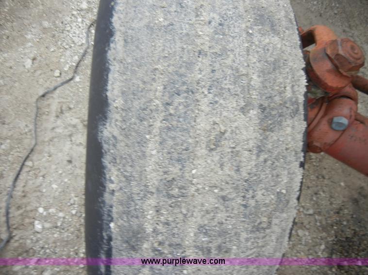 image for item C4003 International 600 tractor