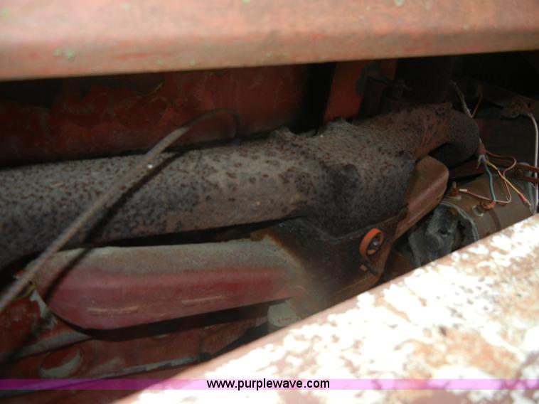 image for item C4003 International 600 tractor