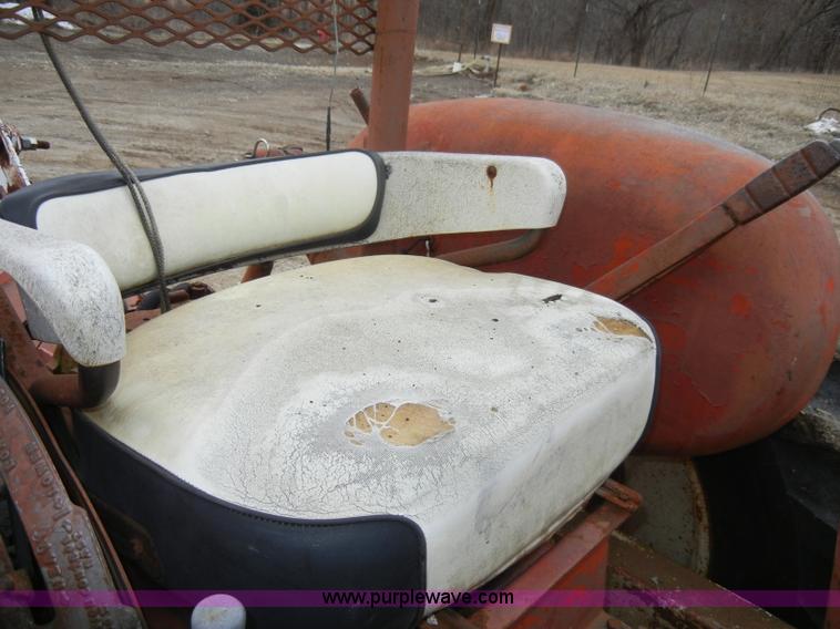 image for item C4003 International 600 tractor