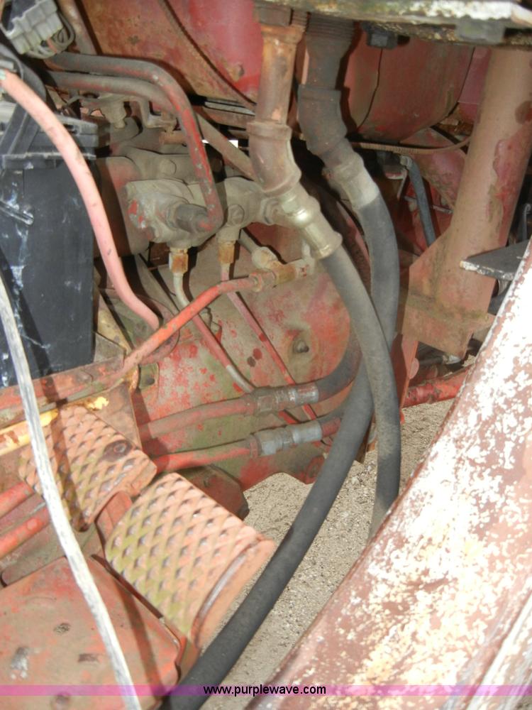 image for item C4003 International 600 tractor