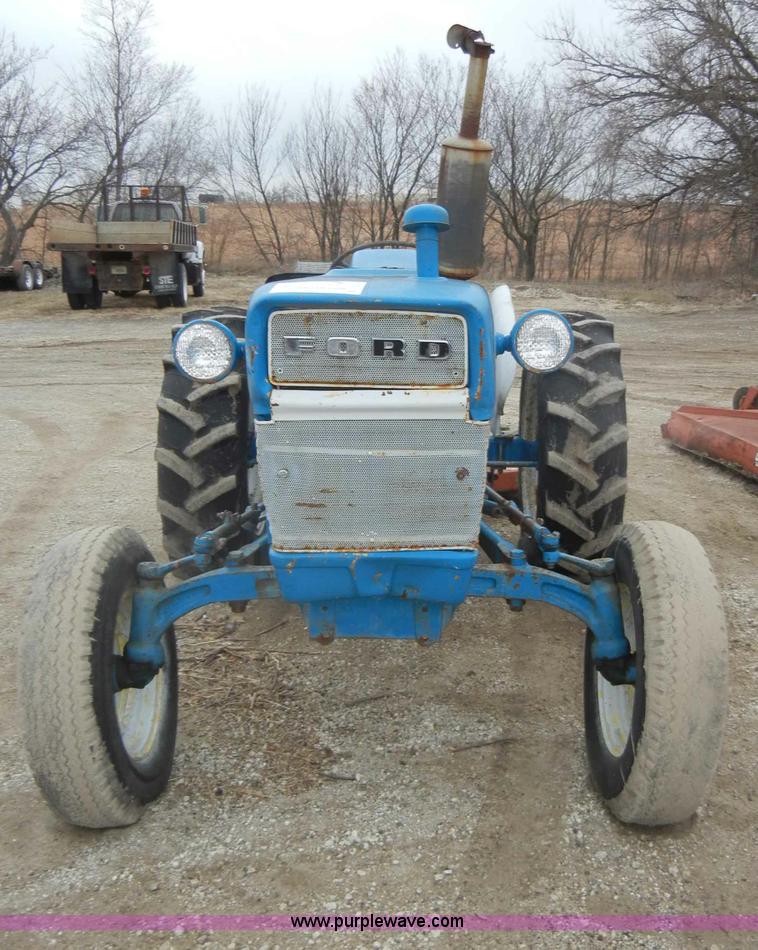 image for item C4004 Ford 3400 tractor