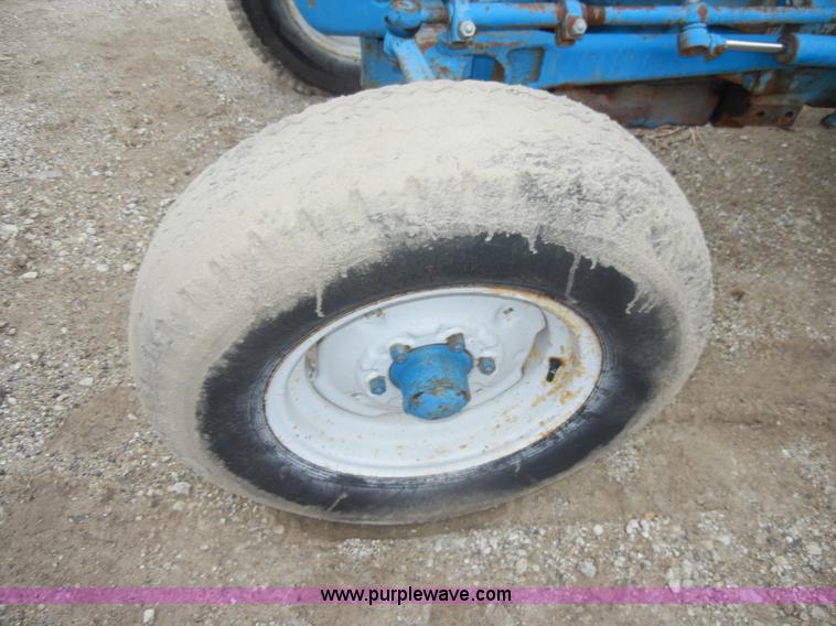 image for item C4004 Ford 3400 tractor