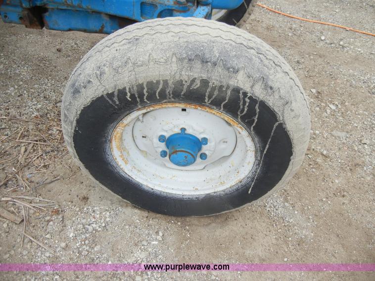 image for item C4004 Ford 3400 tractor
