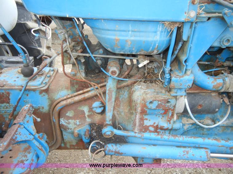 image for item C4004 Ford 3400 tractor