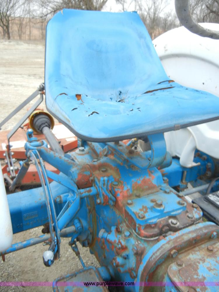 image for item C4004 Ford 3400 tractor