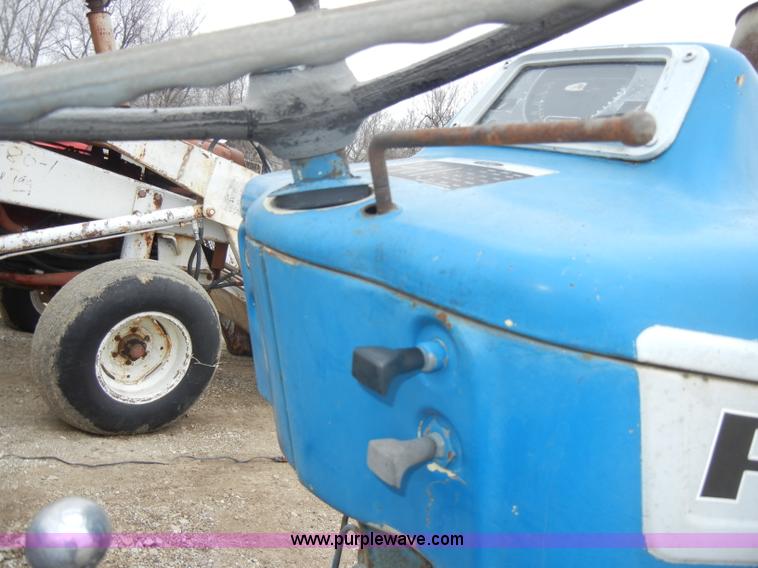 image for item C4004 Ford 3400 tractor