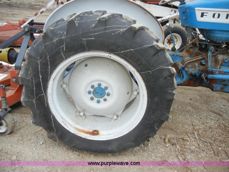 image for item C4004 Ford 3400 tractor