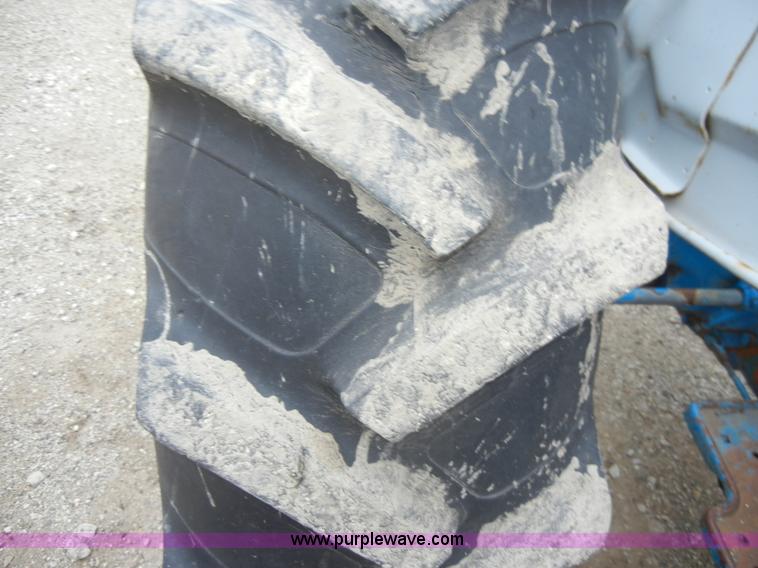 image for item C4004 Ford 3400 tractor