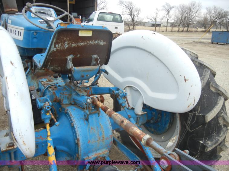 image for item C4004 Ford 3400 tractor