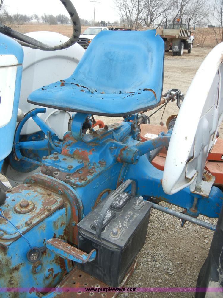 image for item C4004 Ford 3400 tractor