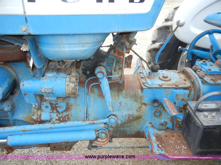 image for item C4004 Ford 3400 tractor