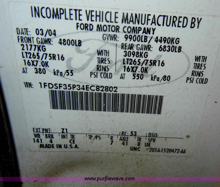 image for item C4005 2004 Ford F350 XL Super Duty pickup truck cab and chassis