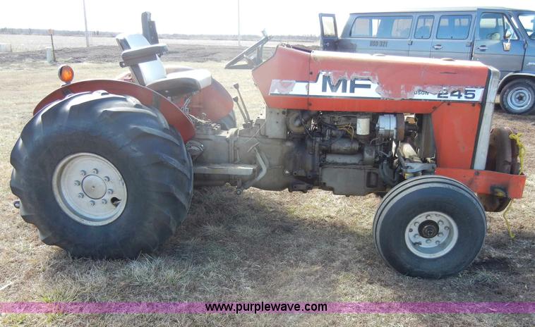image for item C4027 Massey-Ferguson 245 tractor