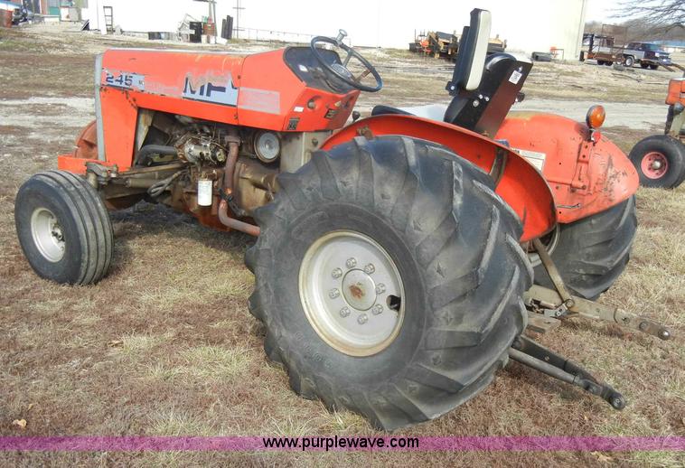 image for item C4027 Massey-Ferguson 245 tractor