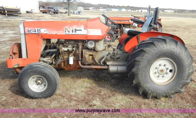 image for item C4027 Massey-Ferguson 245 tractor