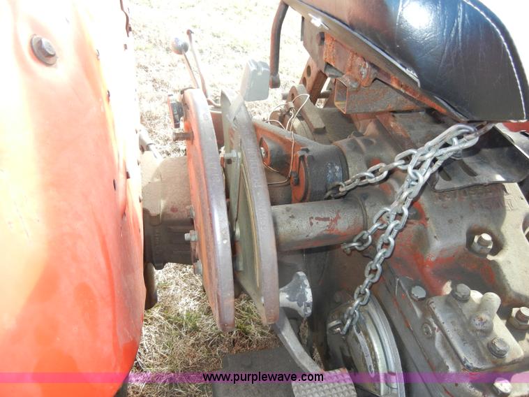 image for item C4027 Massey-Ferguson 245 tractor