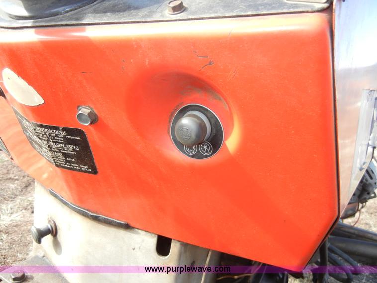 image for item C4027 Massey-Ferguson 245 tractor