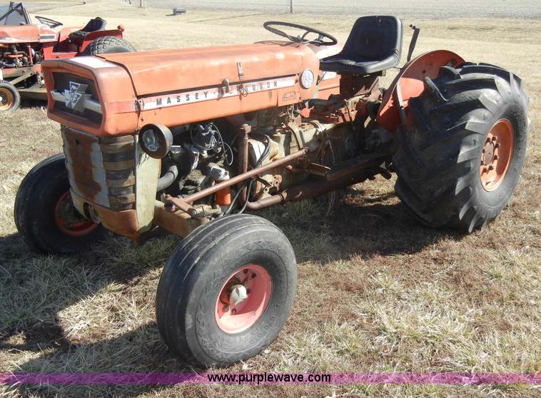 image for item C4028 Massey-Ferguson 135 tractor