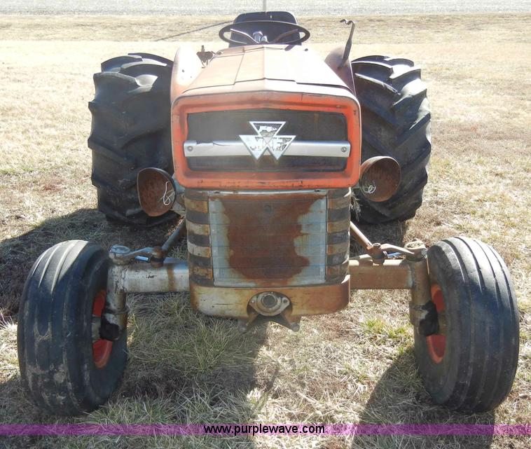 image for item C4028 Massey-Ferguson 135 tractor