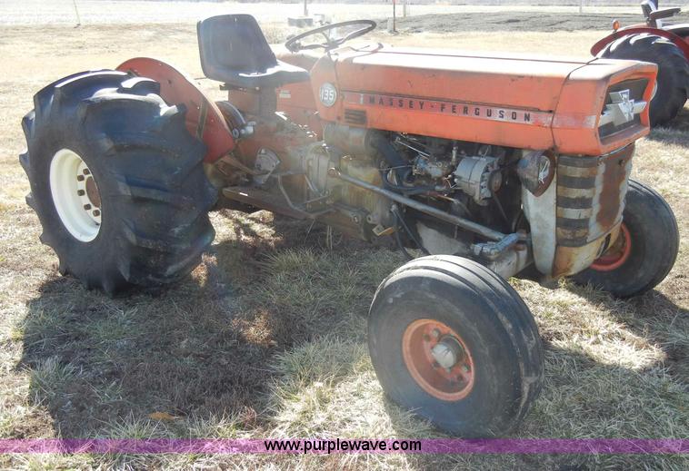 image for item C4028 Massey-Ferguson 135 tractor