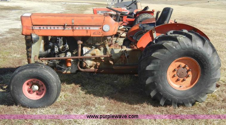 image for item C4028 Massey-Ferguson 135 tractor