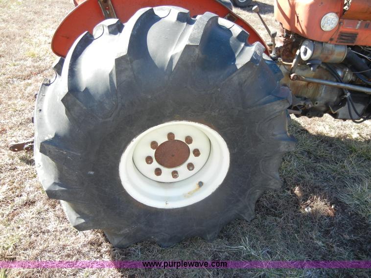 image for item C4028 Massey-Ferguson 135 tractor