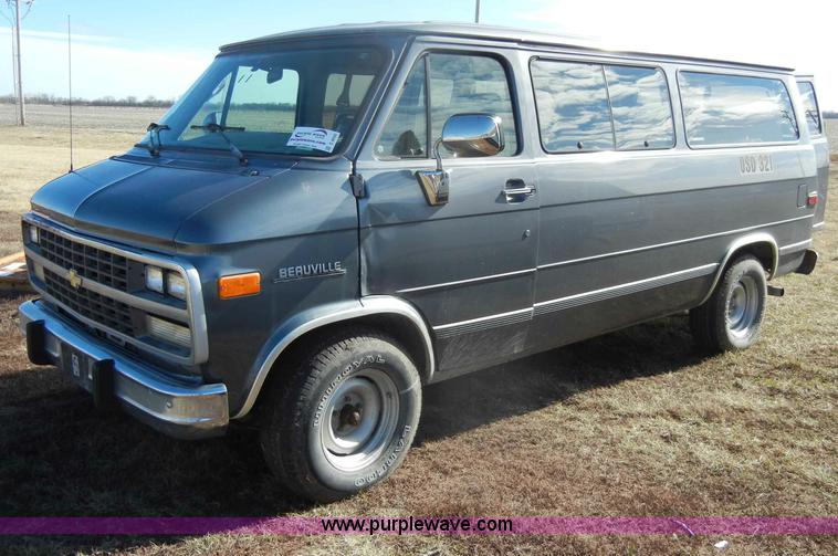 image for item C4030 1995 Chevrolet Beauville G20 van