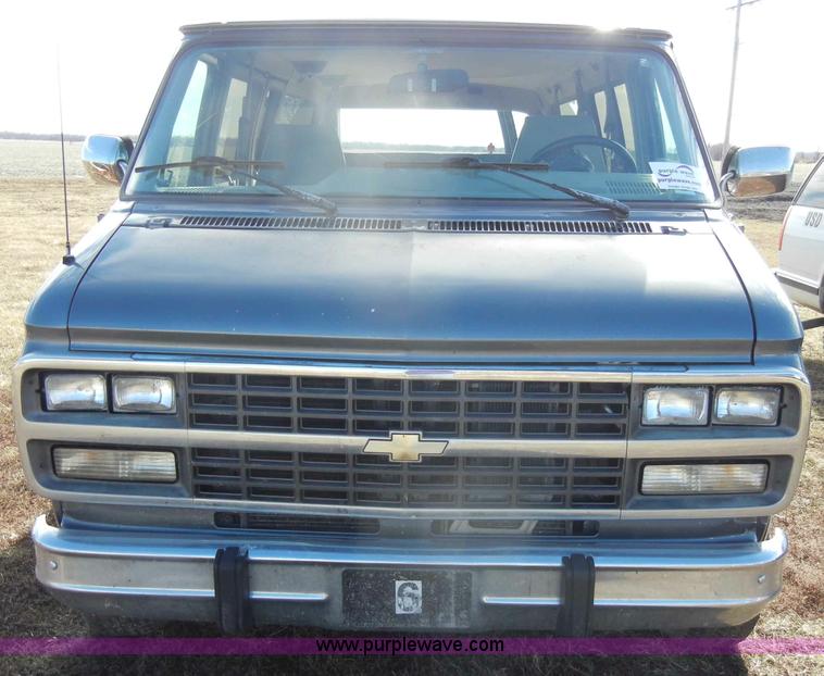 image for item C4030 1995 Chevrolet Beauville G20 van