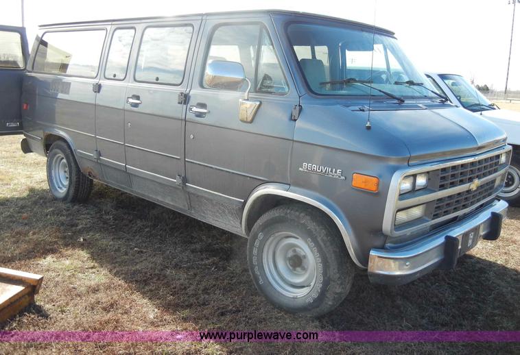 image for item C4030 1995 Chevrolet Beauville G20 van