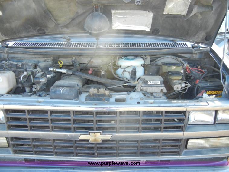 image for item C4030 1995 Chevrolet Beauville G20 van