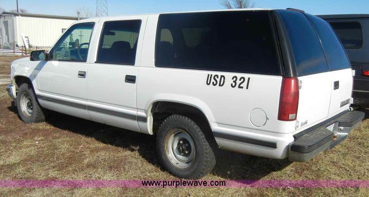 image for item C4031 1999 Chevrolet Suburban 1500 SUV