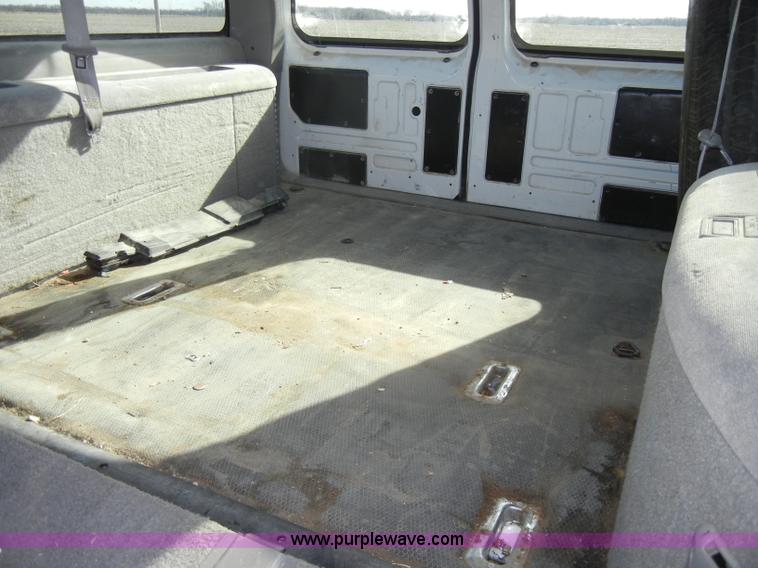 image for item C4031 1999 Chevrolet Suburban 1500 SUV