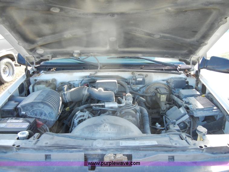 image for item C4031 1999 Chevrolet Suburban 1500 SUV